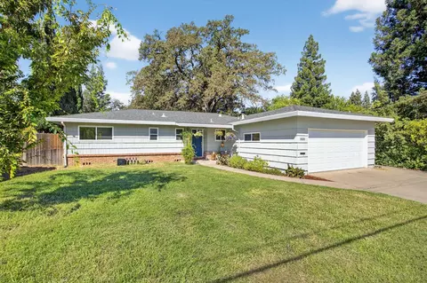 Exterior - 5325 Flagstone St, Carmichael, CA 95608 photo 3 of 16
