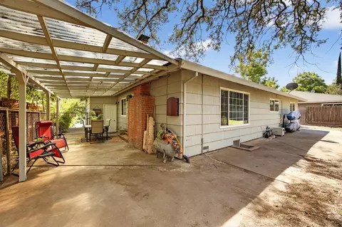 Exterior - 5325 Flagstone St, Carmichael, CA 95608 photo 5 of 16