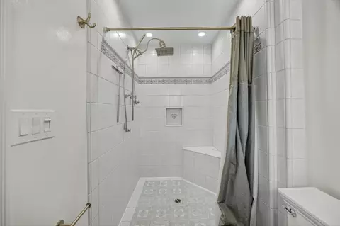 Bath - 5325 Flagstone St, Carmichael, CA 95608 photo 5 of 5