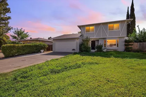 26 Keely Ct, Sacramento, CA 95838
