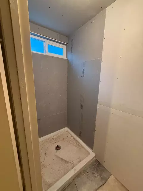 Bath - 622 Josilane, Modesto, CA 95351 photo 2 of 2