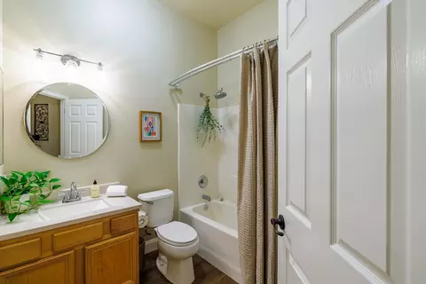 Bath - 3224 Miadora Ct, Modesto, CA 95355 photo 1 of 6