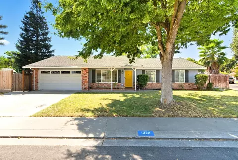 1320 Coffee Villa Dr, Modesto, CA 95355