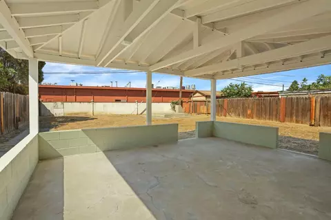 Exterior - 339 E 22nd St, Tracy, CA 95376 photo 2 of 6