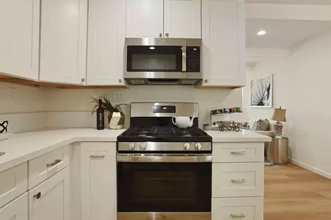 Kitchen - 339 E 22nd St, Tracy, CA 95376 photo 4 of 4