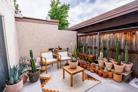Exterior - 5916 Casa Alegre, Carmichael, CA 95608 photo 6 of 8