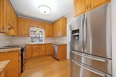 Kitchen - 535 Myrtle Ave, Modesto, CA 95350 photo 2 of 3