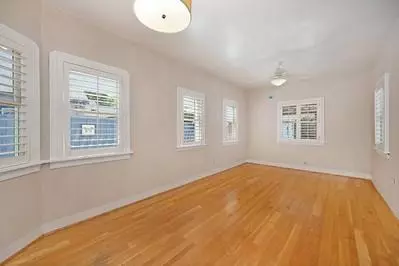 Living - 535 Myrtle Ave, Modesto, CA 95350 photo 7 of 8