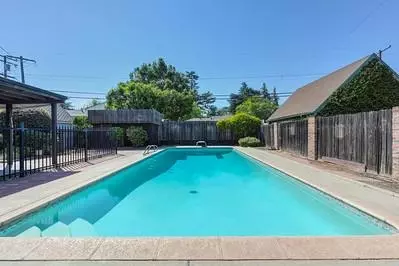 Exterior - 535 Myrtle Ave, Modesto, CA 95350 photo 8 of 9