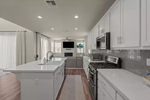 3221 Showcase Way, Modesto, CA 95356 photo 5