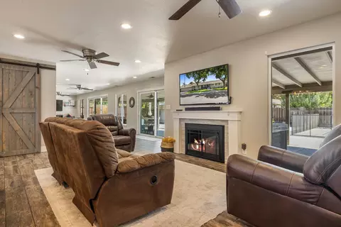 Living - 3016 Highgate Rd, Modesto, CA 95350 photo 2 of 2