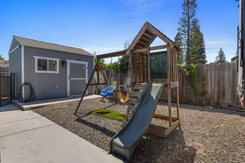 Exterior - 3016 Highgate Rd, Modesto, CA 95350 photo 9 of 10