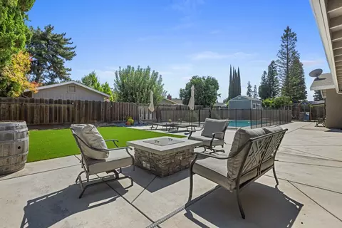 Exterior - 3016 Highgate Rd, Modesto, CA 95350 photo 5 of 10