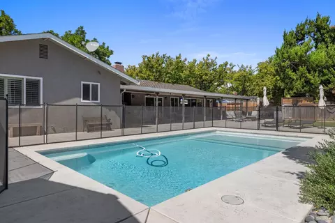 Exterior - 3016 Highgate Rd, Modesto, CA 95350 photo 7 of 10