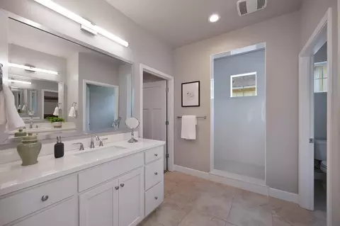 Bath - 2032 Cannery Loop, Davis, CA 95616 photo 3 of 5