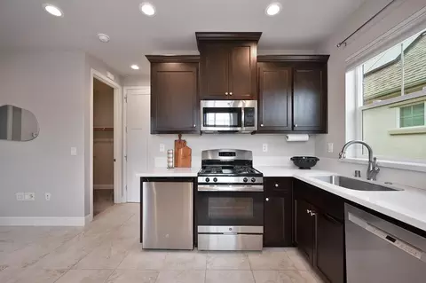 Kitchen - 2032 Cannery Loop, Davis, CA 95616 photo 5 of 5