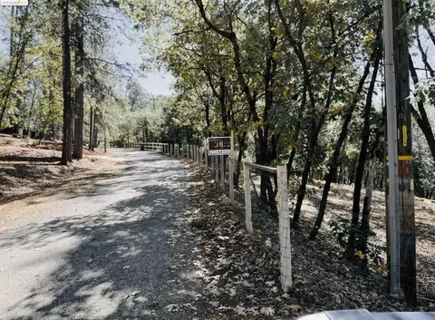 14562 Flicker Dr, Grass Valley, CA 95949 photo 5