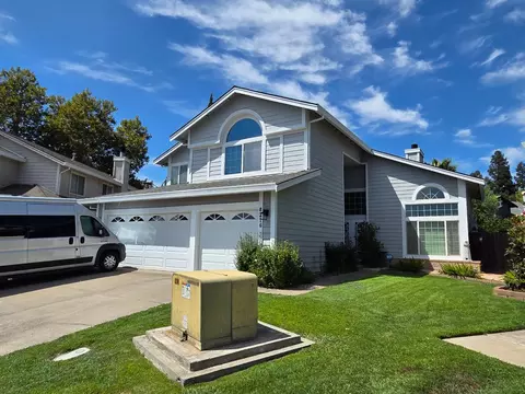 8216 Exbourne Cir, Sacramento, CA 95828