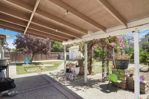 Exterior - 334 Osage Pl, Lathrop, CA 95330 photo 5 of 15