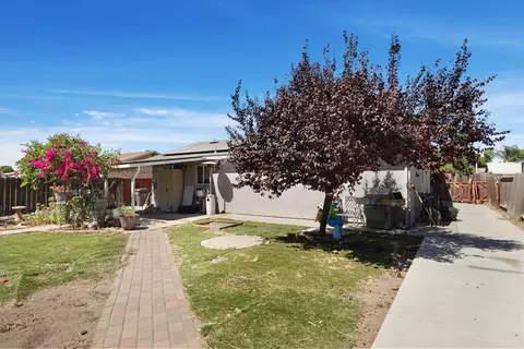 Exterior - 334 Osage Pl, Lathrop, CA 95330 photo 8 of 15