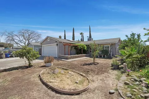Exterior - 334 Osage Pl, Lathrop, CA 95330 photo 2 of 15