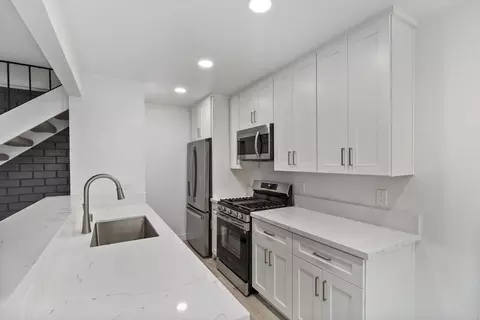 4746 Greenholme Dr #2, Sacramento, CA 95842
