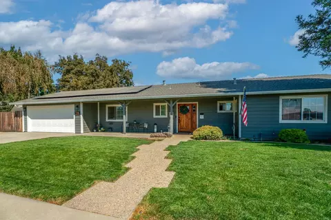 402 Paula Way, Woodland, CA 95695