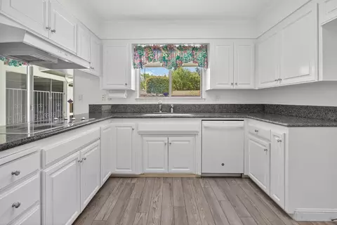 516 Barringham Ln, Modesto, CA 95350 photo 20