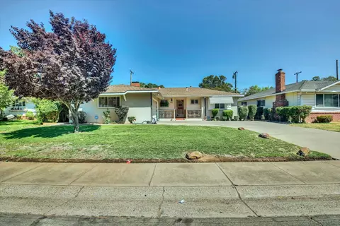 5057 Mcglashan St, Sacramento, CA 95820
