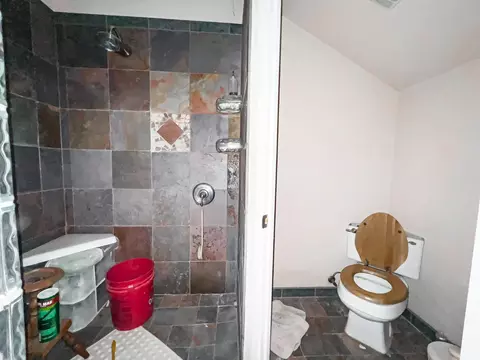 Bath - 10427 Barber Rd, Thornton, CA 95686 photo 3 of 4