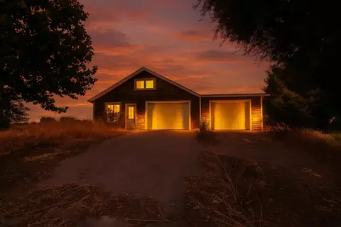 Exterior - 10427 Barber Rd, Thornton, CA 95686 photo 1 of 10