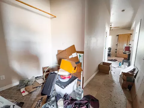 Entry Way - 10427 Barber Rd, Thornton, CA 95686 photo 2 of 3