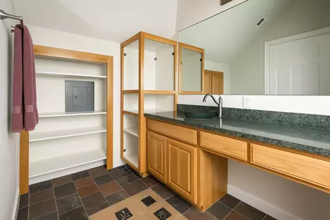 Bath - 10427 Barber Rd, Thornton, CA 95686 photo 2 of 4
