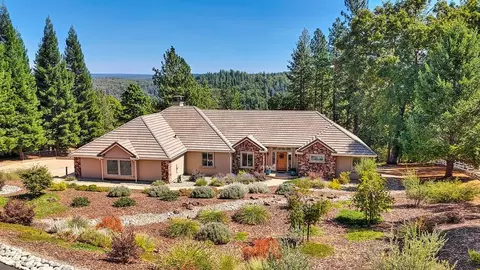 19676 Eagle Ridge Rd, Foresthill, CA 95631
