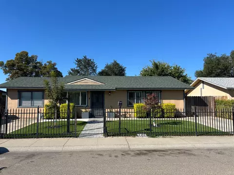 906 Tudor St, Galt, CA 95632