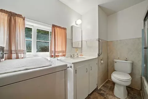 Bath - 12865 Eldel Rd, Pine Grove, CA 95665 photo 1 of 2