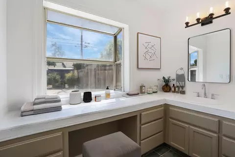 Bath - 1214 Mcclellan Way, Stockton, CA 95207 photo 1 of 5