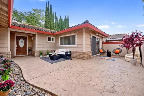 237 Evelyn Way, Folsom, CA 95630 photo 3