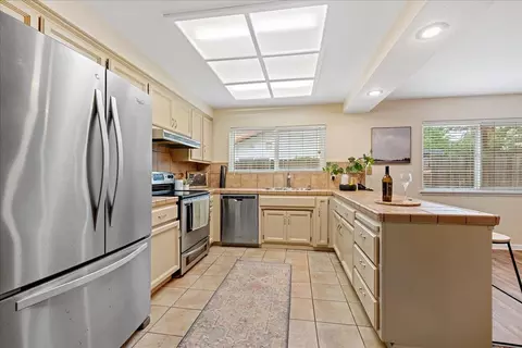237 Evelyn Way, Folsom, CA 95630 photo 14