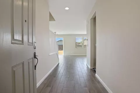 5301 Lavender Ct, Keyes, CA 95328 photo 2