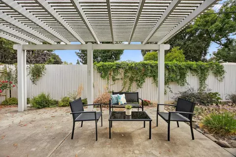 5115 Whisper Oaks Ln, Carmichael, CA 95608 photo 43