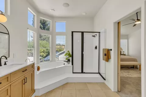 Bath - 8525 Sutter Creek Way, Antelope, CA 95843 photo 5 of 8