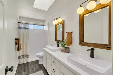 Bath - 8525 Sutter Creek Way, Antelope, CA 95843 photo 8 of 8