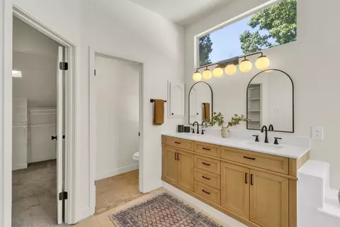 Bath - 8525 Sutter Creek Way, Antelope, CA 95843 photo 2 of 8