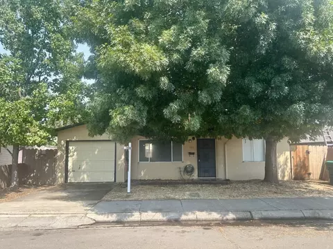 337 Acacia St, Lodi, CA 95240