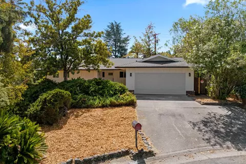 7832 Ahl Way, Fair Oaks, CA 95628