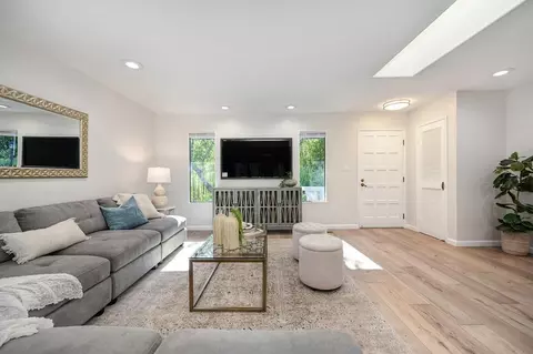 8177 E Granite Dr, Granite Bay, CA 95746