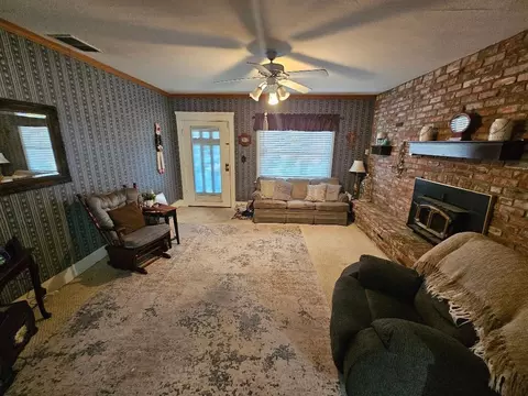 431 6th St, Gustine, CA 95322 photo 2