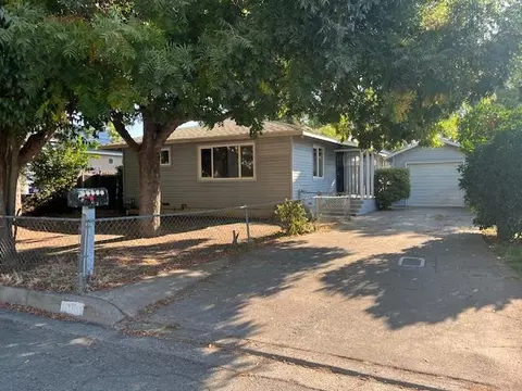 1040 Oregon St, Gridley, CA 95948