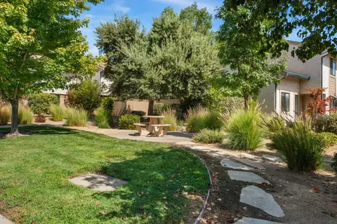 2128 Bueno Dr #19, Davis, CA 95616 photo 27